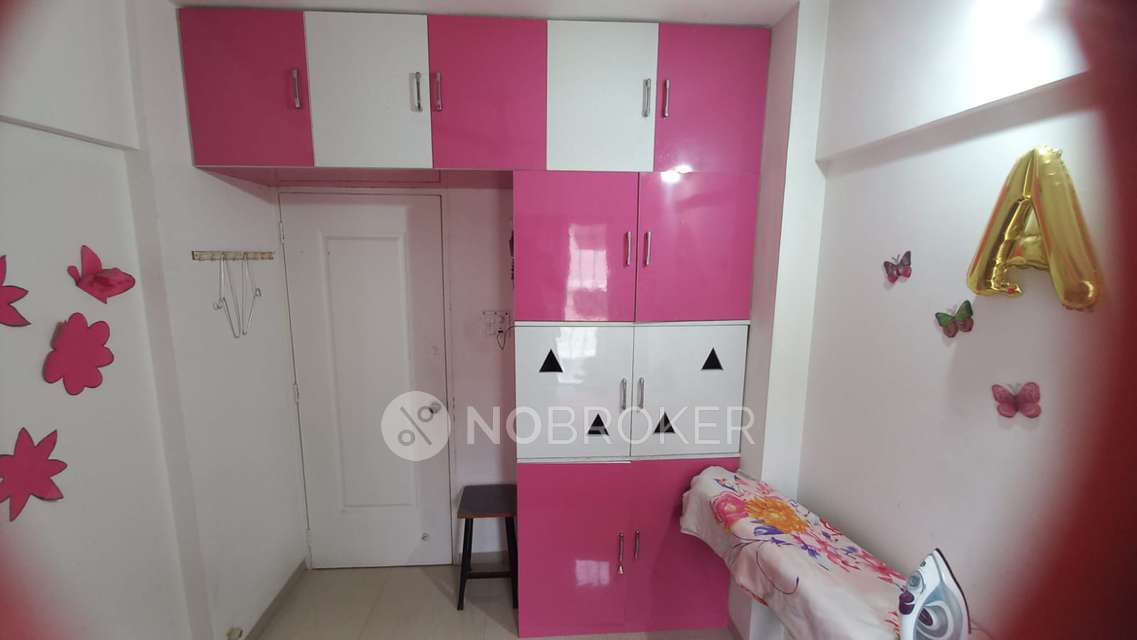 2 BHK Flat In Sapphire Chs For Sale  In Moshi