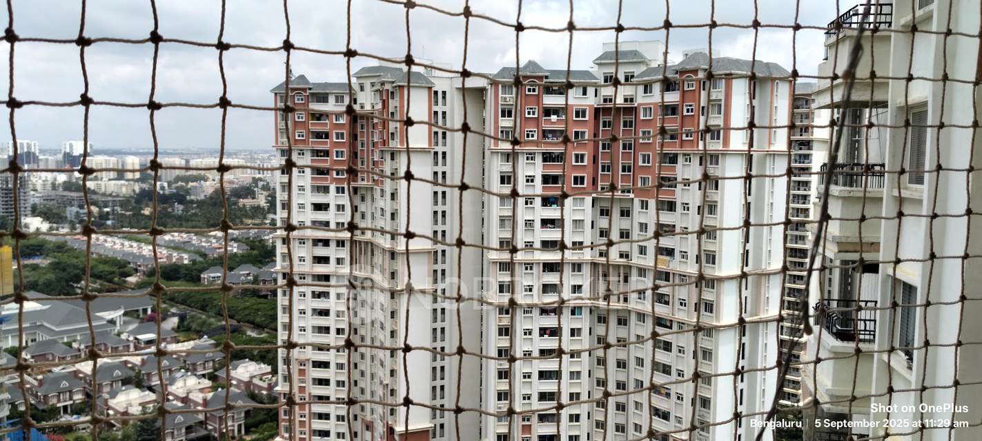 2 BHK Flat In Prestige Lakeside Habitat For Sale  In Varthur