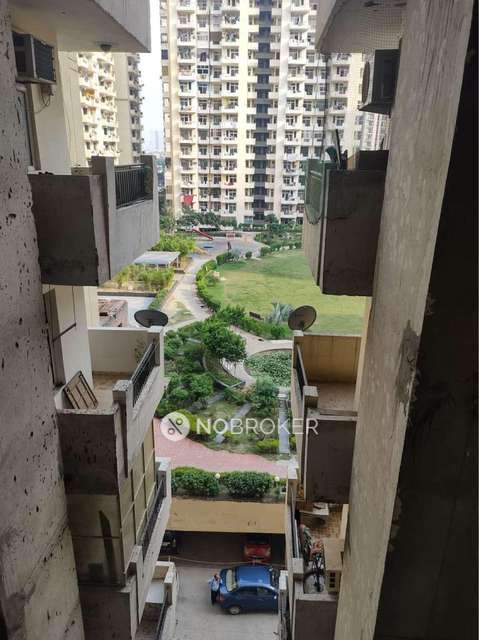 2 BHK Flat In Avj Heights   For Sale  In Zeta I