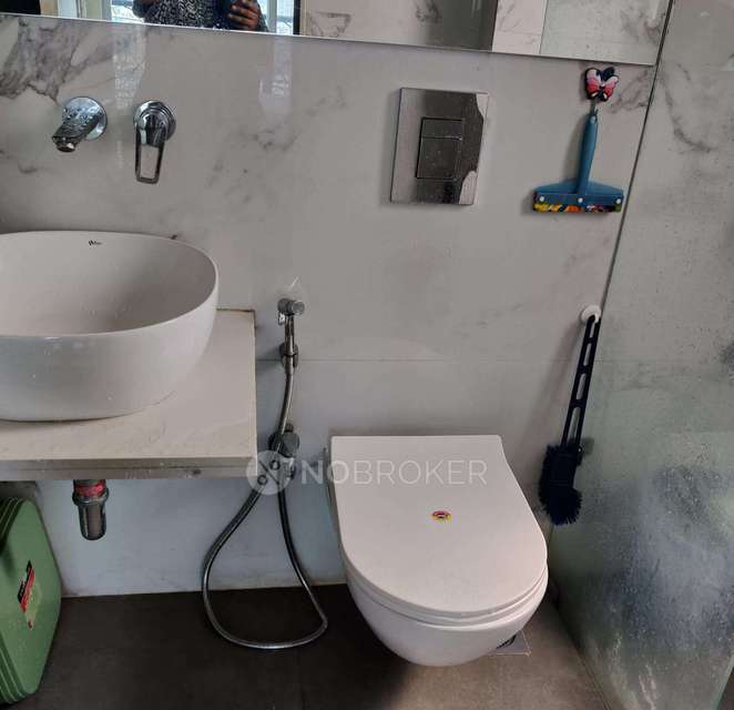 2 BHK Flat In Trafalgar Tower, Ghatkopar East For Sale  In Ghatkopar East