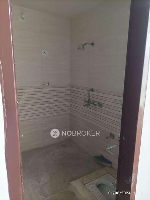 3 BHK Flat In Standalone Building  For Sale  In Bhondsi