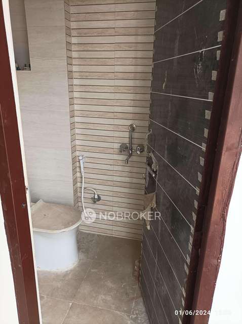 3 BHK Flat In Standalone Building  For Sale  In Bhondsi