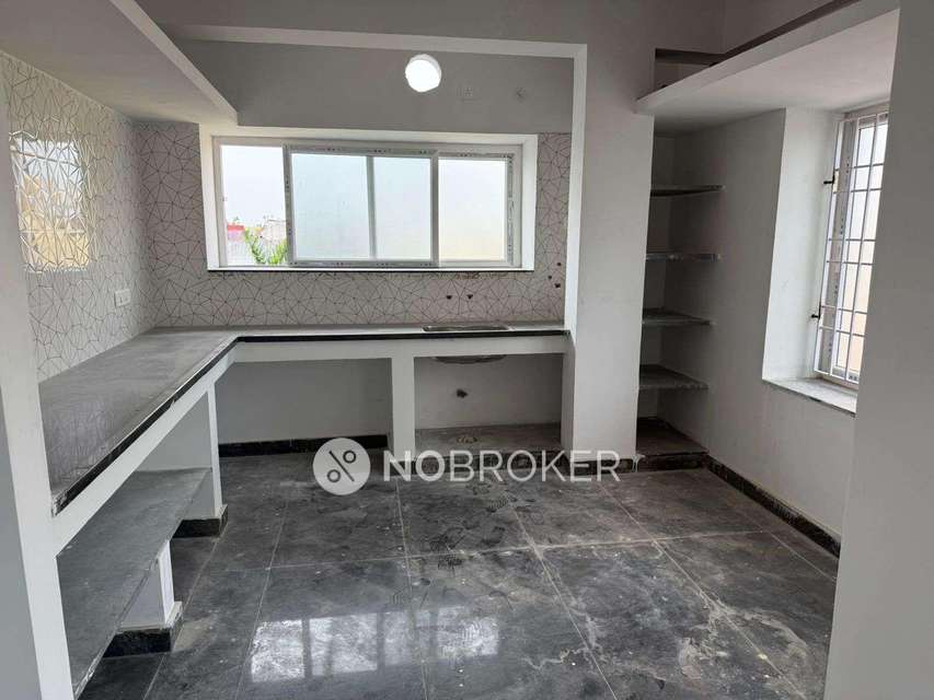 2 BHK Flat In Santhi Prabha Enclave for Rent  In Kamakshi Nagar