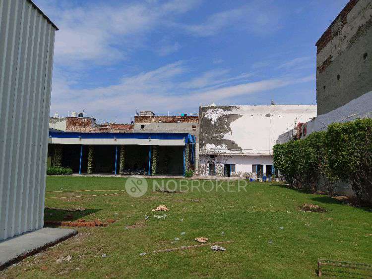 Industrial in 33 Feet Road, Faridabad for Rent 