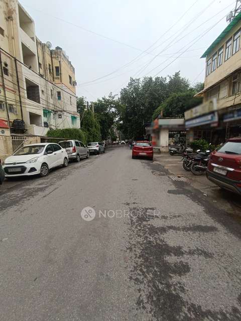 Office Space in Mayur Vihar, Delhi for sale 