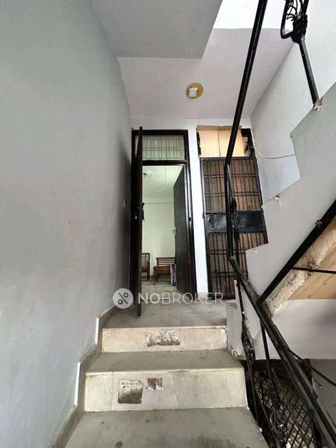 1 RK Flat For Sale  In Chhattarpur