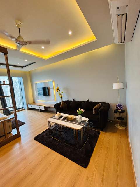 1 BHK Flat In Galaxy Blue Saphire Plaza, Sector 4 For Sale  In Sector 4