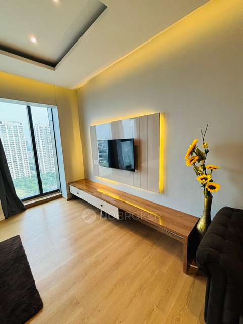 1 BHK Flat In Galaxy Blue Saphire Plaza, Sector 4 For Sale  In Sector 4