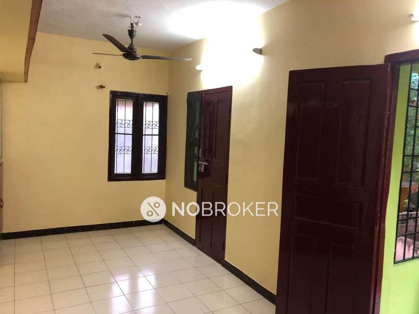 2 BHK Flat In Apartment For Sale  In Arumbakkam