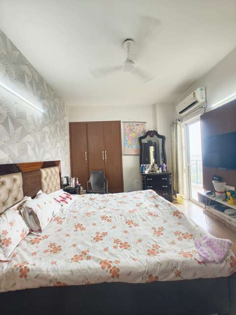 4+ BHK Flat In Dlf Capital Greens For Sale  In Moti Nagar
