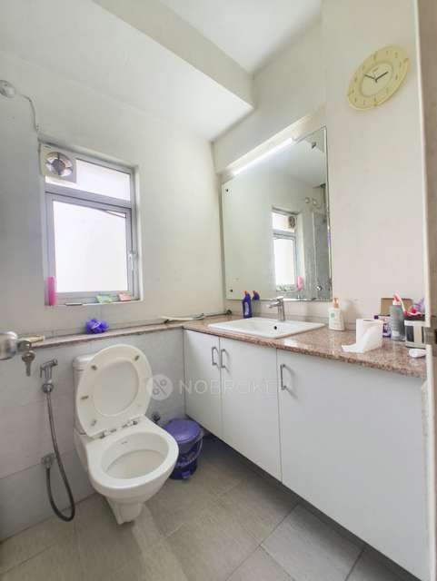 4+ BHK Flat In Dlf Capital Greens For Sale  In Moti Nagar