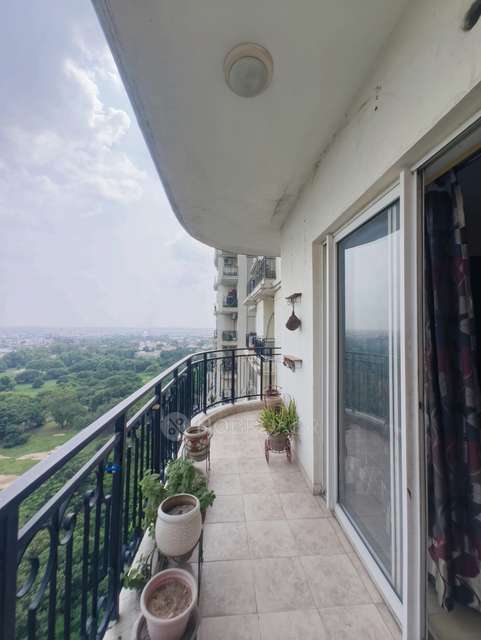 4+ BHK Flat In Dlf Capital Greens For Sale  In Moti Nagar