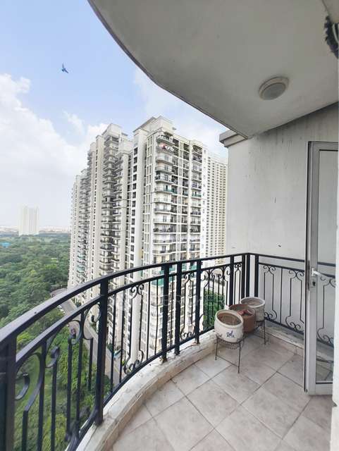 4+ BHK Flat In Dlf Capital Greens For Sale  In Moti Nagar