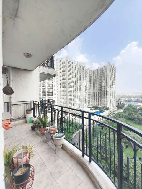 4+ BHK Flat In Dlf Capital Greens For Sale  In Moti Nagar