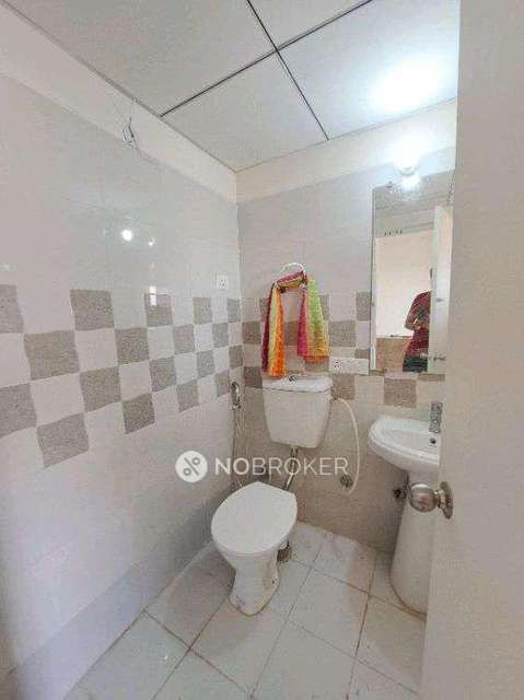 2 BHK Flat In Gaur Yamuna City For Sale  In Sector 19