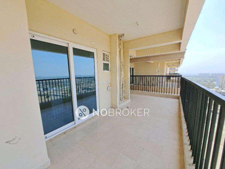 2 BHK Flat In Gaur Yamuna City For Sale  In Sector 19