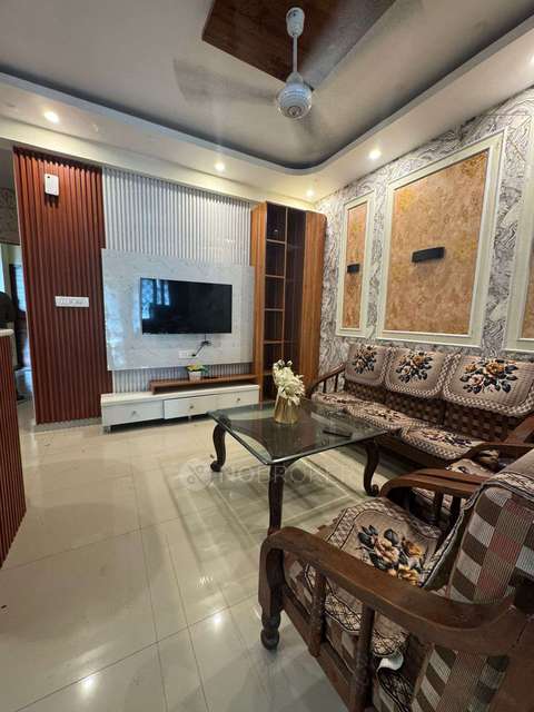 2 BHK Flat In Builder Floor for Rent  In Sector 70a