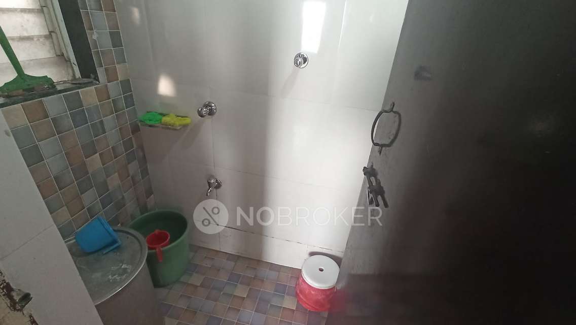 Shared Room for Male In 1 BHK  In Patel Building In Sadashiv Peth