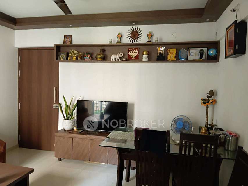 2 BHK Flat In Runwal Eirene For Sale  In Thane West