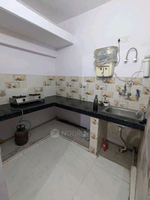 4 BHK Flat In Ishan Apartment For Sale  In Vaishali Sector - 6, Vaishali