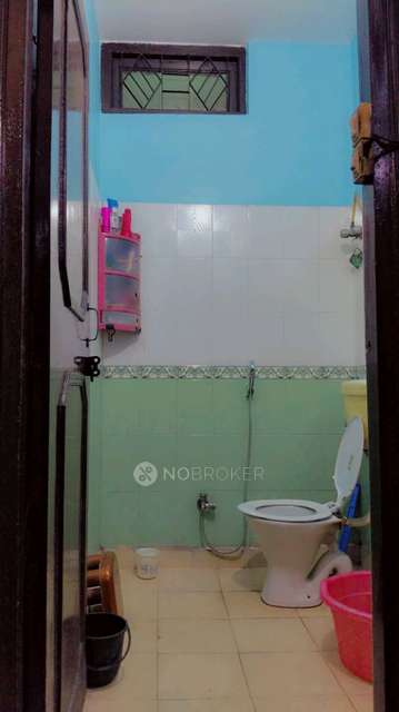 4 BHK Flat In Ishan Apartment For Sale  In Vaishali Sector - 6, Vaishali