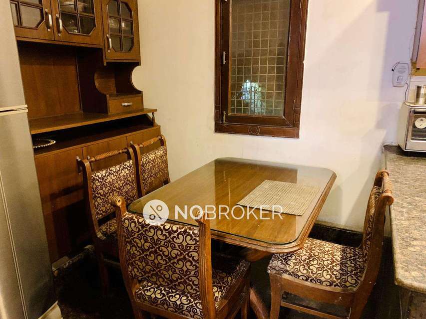 3 BHK Flat In Hargovind Enclave For Sale  In Anand Vihar