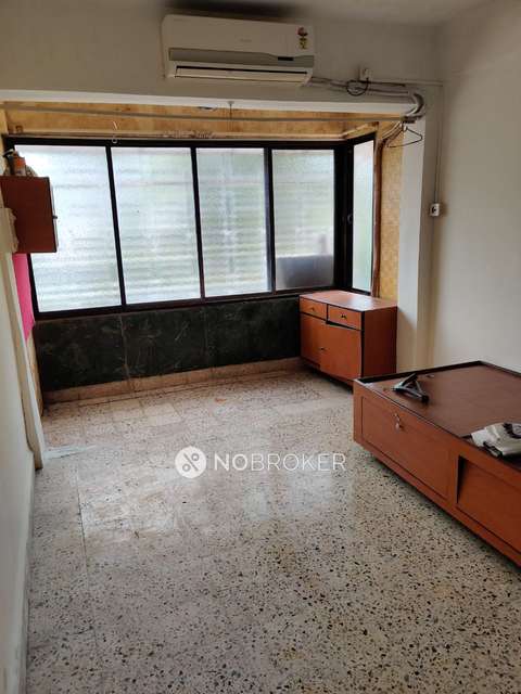 1 RK Flat In Hastiraj Building for Rent  In Vile Parle West