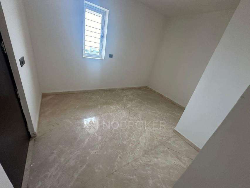 4+ BHK Flat In Marina Skies For Sale  In Moosapet