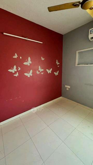 3 BHK Flat In Nahar Desna For Sale  In Thiruvanmiyur, Chennai.