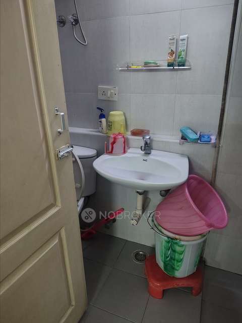 2 BHK Flat In Navins Eden Park For Sale  In Gerugambakkam