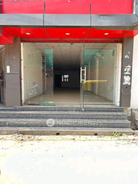 Shop in Qutub Vihar, Delhi for sale 