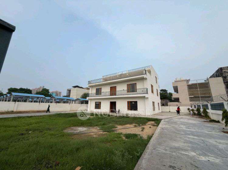 Commercial Property in 11, Delhi Police Housing Society, Pi I & Ii, Greater Noida, Eachachhar, Uttar Pradesh 201310, India, Greater Noida for Rent 