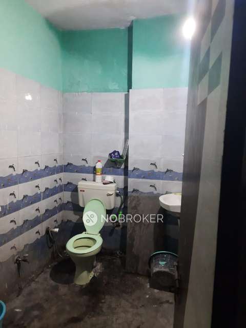 1 BHK Flat In Standalone Building  For Sale  In Paschim Vihar