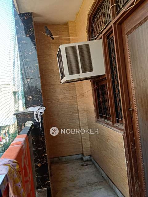 3 BHK Flat In Standalone Building  For Sale  In 32, Jitar Nagar, Krishna Nagar, Delhi, 110051, India