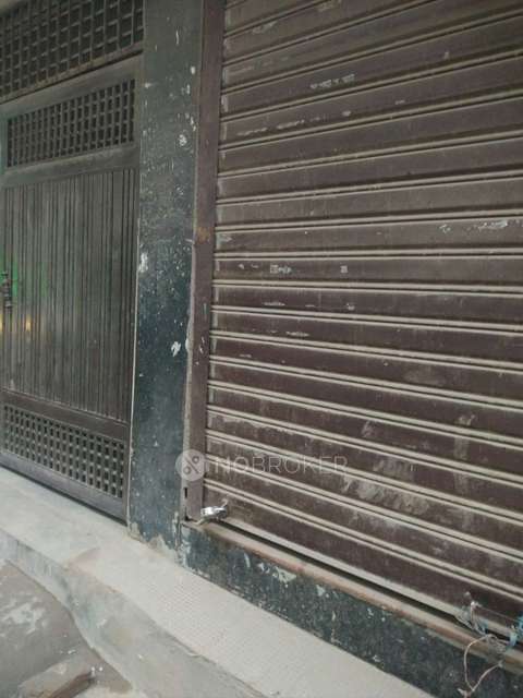 Shop in Uttam Nagar, Delhi for sale 