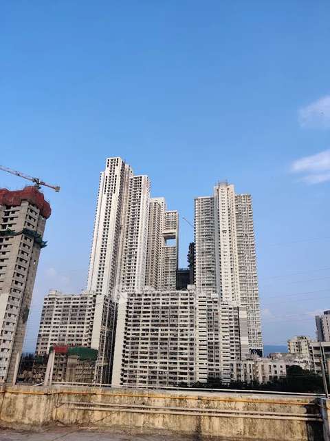 Shared Room for Male In 1 BHK  In Omkar Sra In Malad East