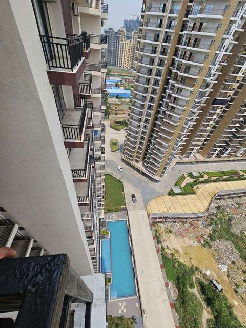 3 BHK Flat In The Golden Gates, Tower - K2 For Sale  In Shahpur Bamheta,