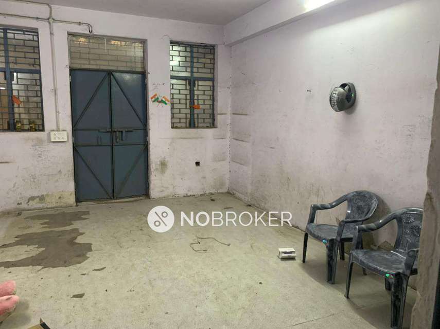 Godown/Warehouse in Jahangirpuri, Delhi for sale 