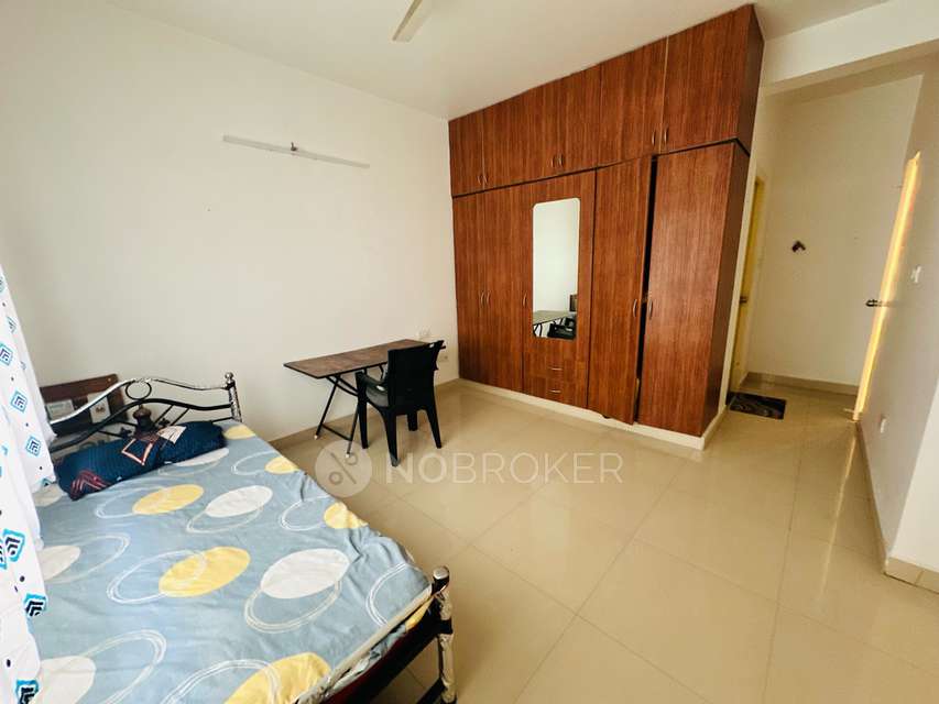 Shared Room for Female In 3 BHK  In Vishranthi Coconut Grove In Velachery
