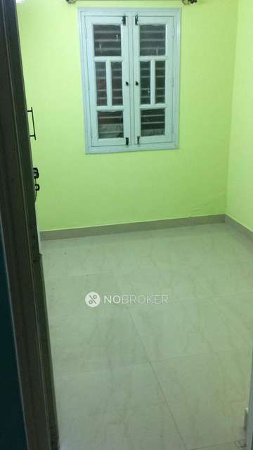1 BHK Flat In Standalone Building  for Rent  In Kormangala