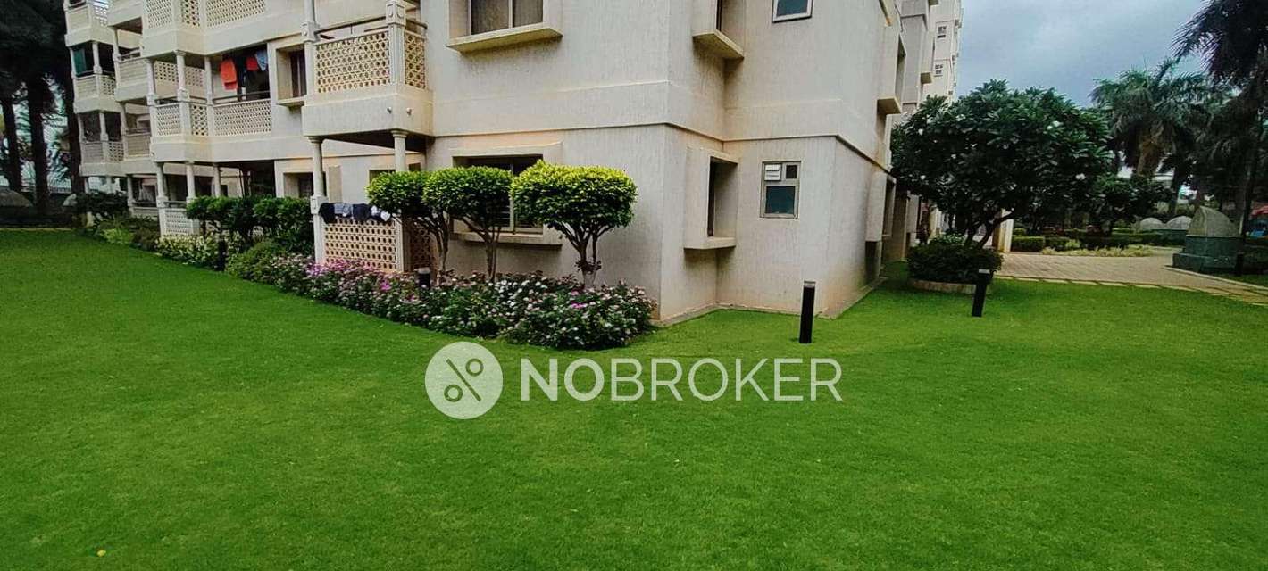 3 BHK Flat In Berrys Lake Side For Sale  In Sanjeevini Nagar