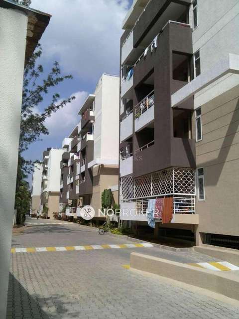 3 BHK Flat In Solitaire Residency Hennur Road For Sale  In Byrathi