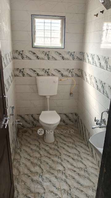 1 BHK Flat In Standalone Building  for Rent  In Kharadi 