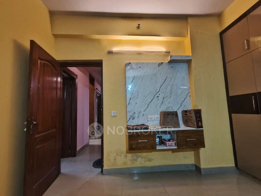 2 BHK Flat In Nimbus Express Park View 2 For Sale  In Chi V