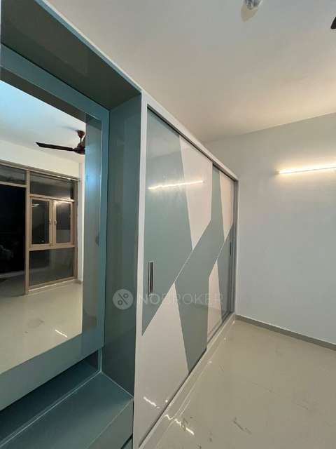 2 BHK Flat In Pareena Om Apartment for Rent  In Sector 112