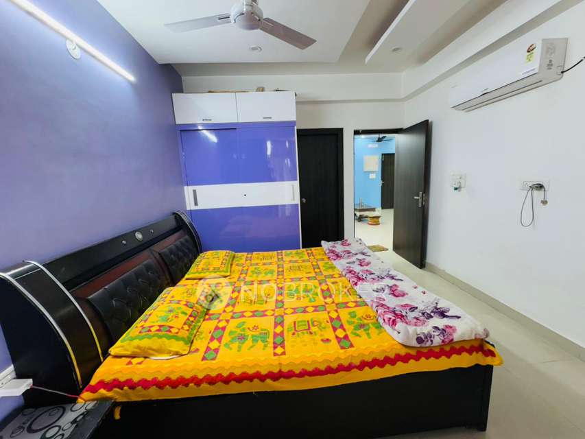 2 BHK Flat In Devika Gold Homz, Bisrakh Jalalpur for Rent  In Bisrakh Jalalpur