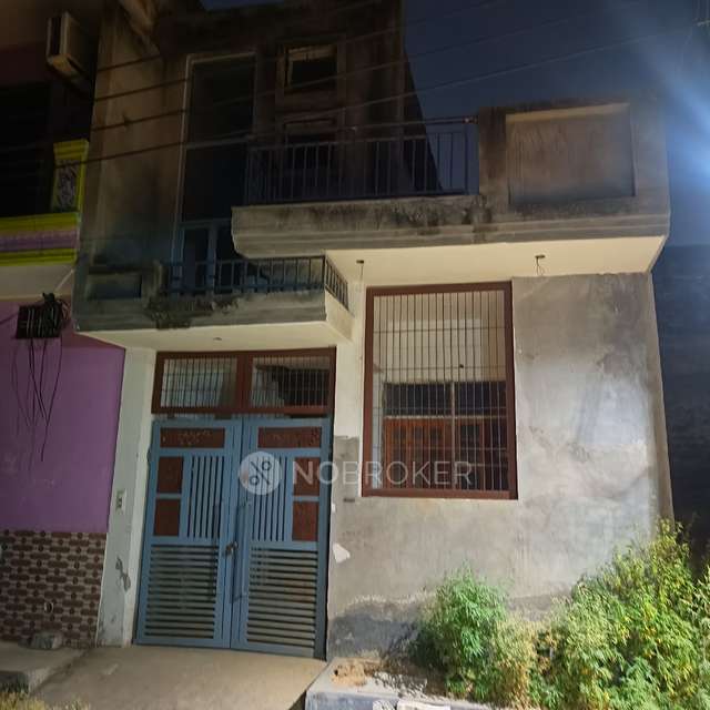2 BHK Flat For Sale In Kila Chand Nagar Rwa Society