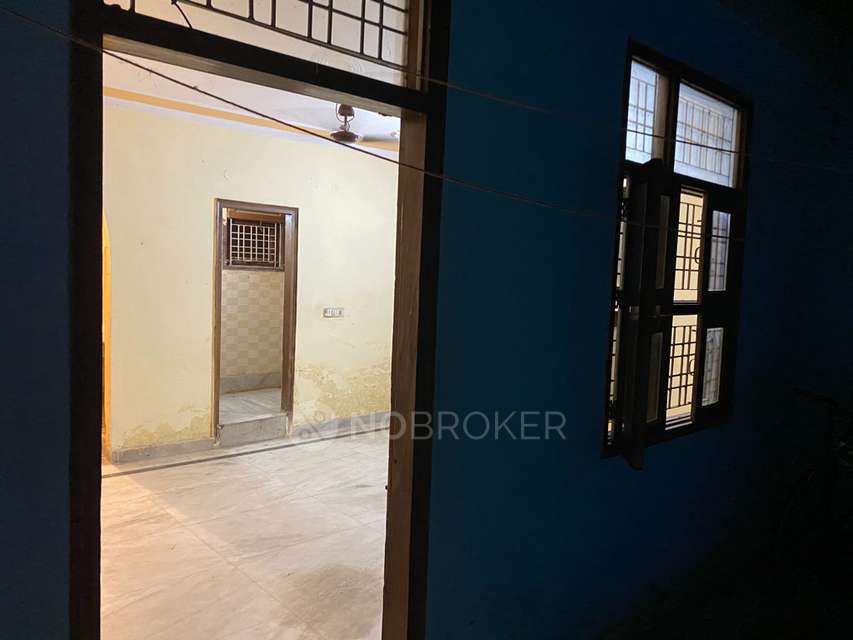 1 RK Flat In Standalone Buidling for Rent  In Mahipalpur