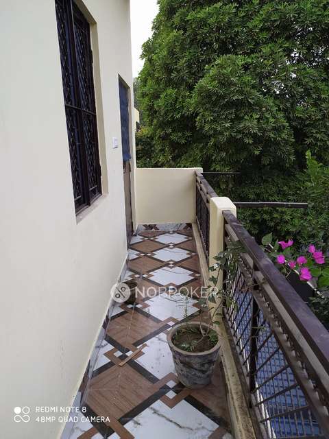 2 BHK Flat In Dda Flats  For Sale  In Dilshad Garden