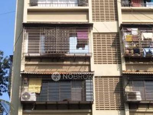 1 BHK Flat In Standalone Building  For Sale  In Khar West